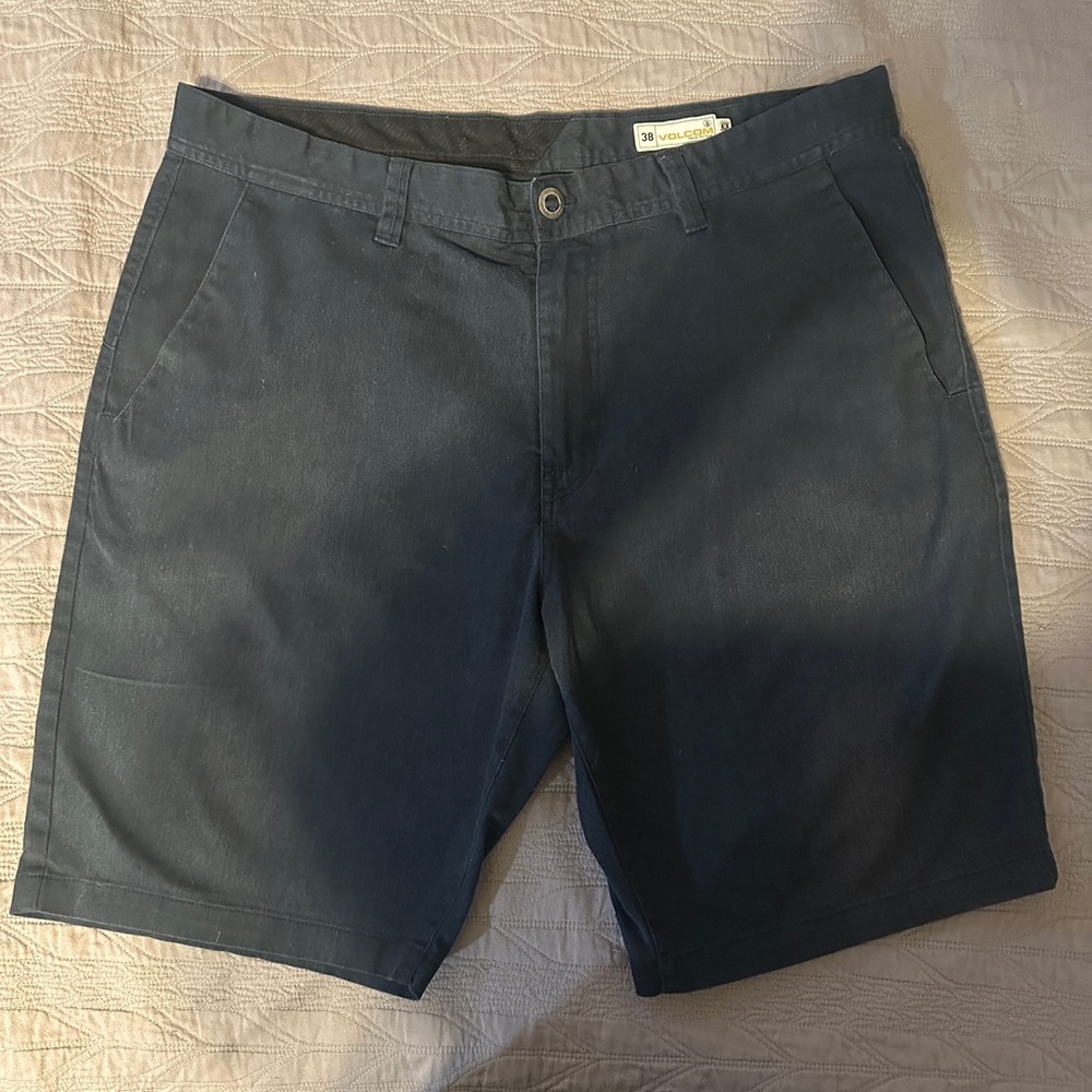 Volcom Shorts. 38
